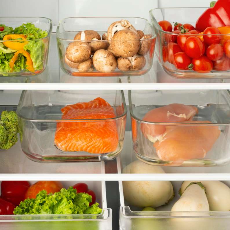 Jak prawidłowo przechowywać żywność w lodówce?