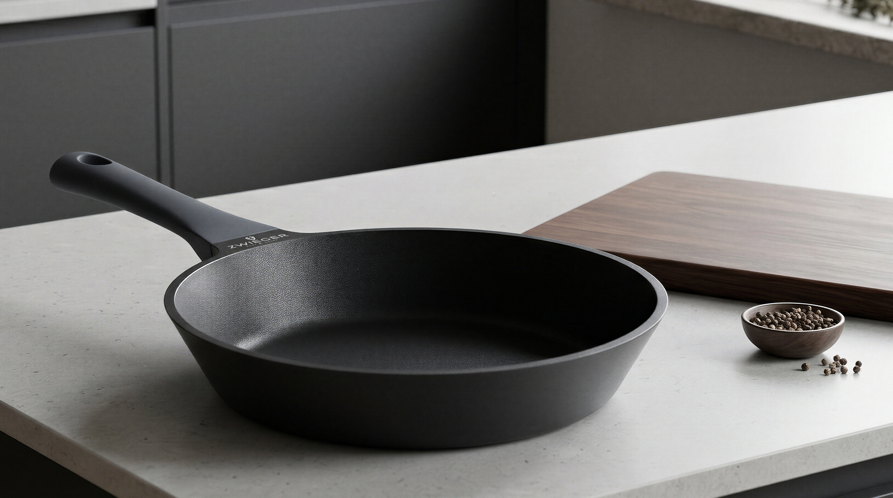 obsidian-zwieger-garnek-garnki-patelnia-patelnie-nalesnikowa-grillowa-wok-rondel-trzepaczka-podbierak-lyzka-makaronu-kolekcja-zestaw