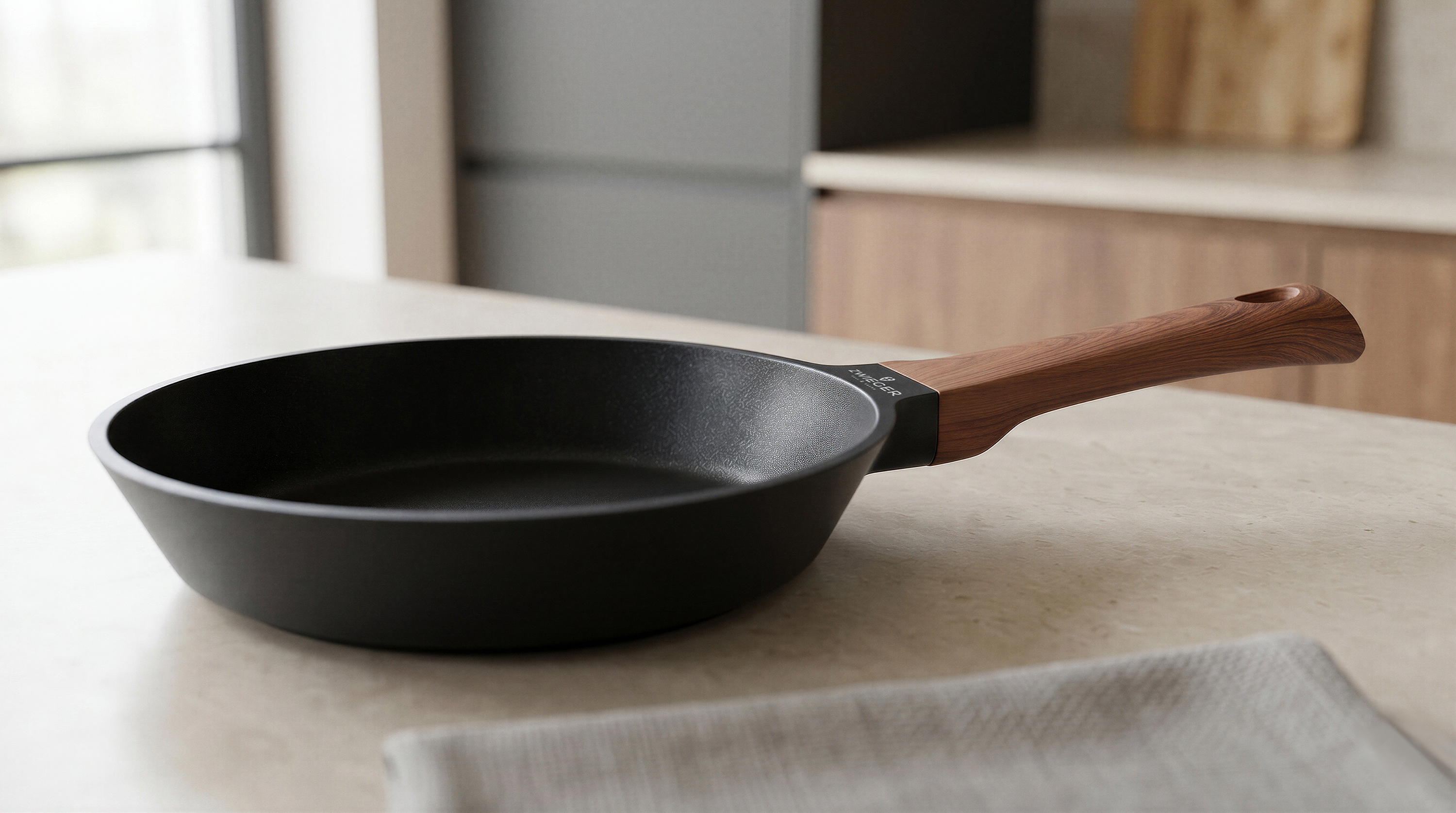 obsidian-zwieger-garnek-garnki-patelnia-patelnie-nalesnikowa-grillowa-wok-rondel-trzepaczka-podbierak-lyzka-makaronu-kolekcja-zestaw